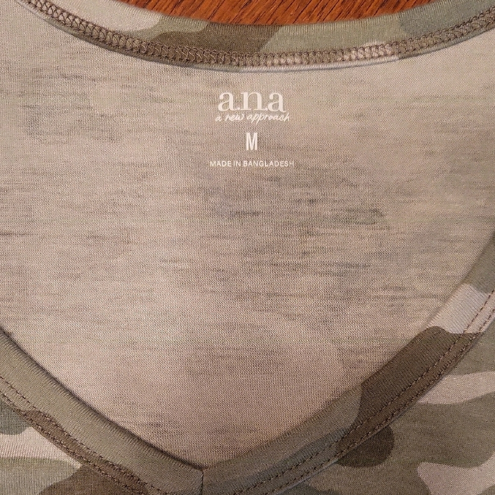 a.n.a Camo Print Women's Tank Top - Picture 6 of 7